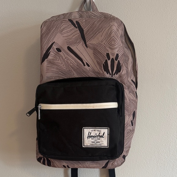 Herschel Supply Co. Handbags - Herschel Geometric Classic School Zip Backpack